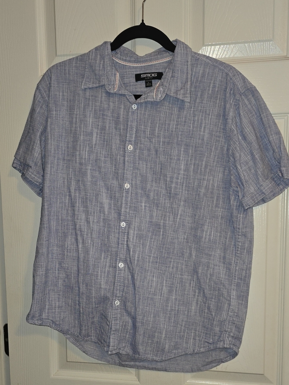 Short-Sleeve Casual Button-Down Shirt in Light Blue